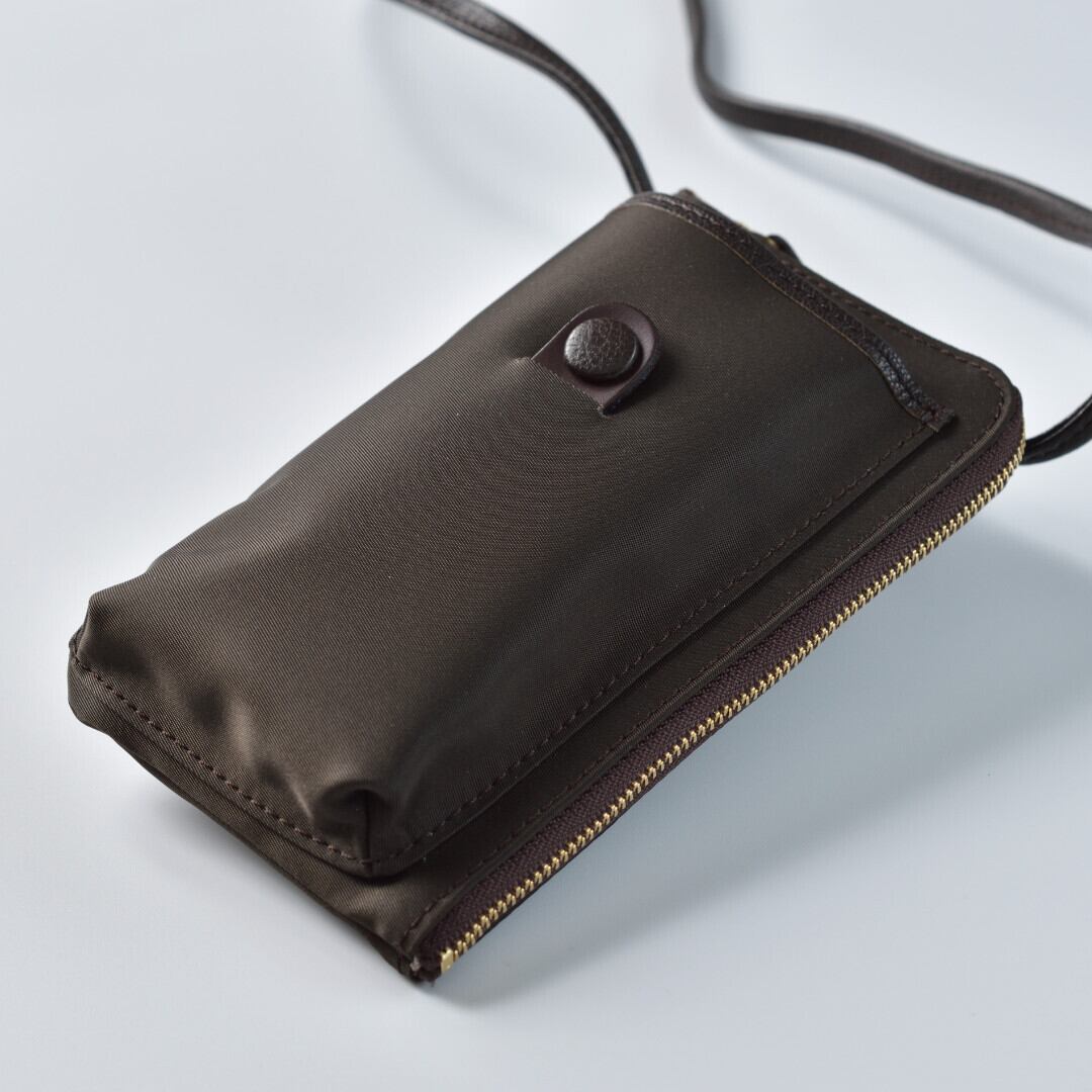 mononogu もののぐ MS2-DV モバイルショルダー・チョコ イタリア製のリモンタナイロンを使用した高級感があり機能的なモバイルショルダー