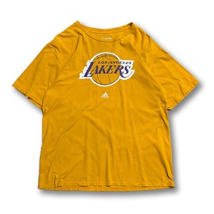 Los Angeles Lakers Printed T-Shirt. adidas