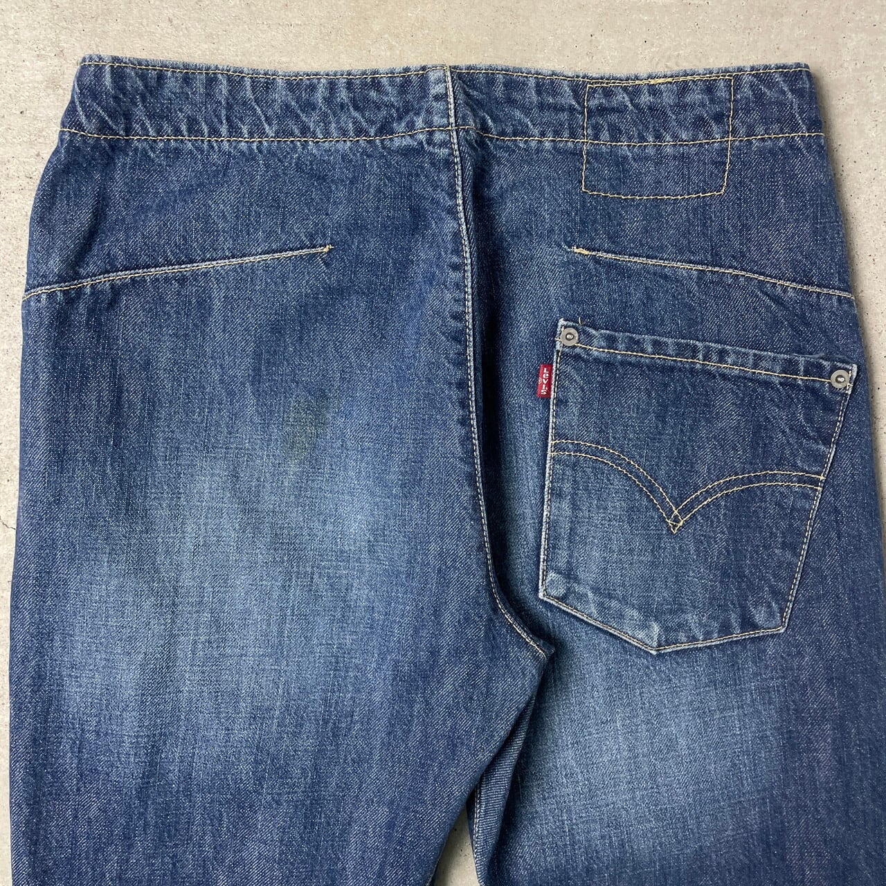 00年代 Levi's ユーロリーバイス ENGINEERED JEANS 立体裁断 00年代 Levi's ユーロリーバイス ENGINEERED JEANS 立体裁断