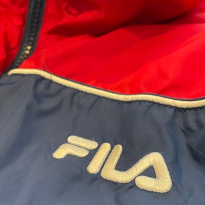 【FILA】マカウ製 ナイロンジャケット 刺繍ロゴ 切替 バイカラー フィラ Mサイズ US古着