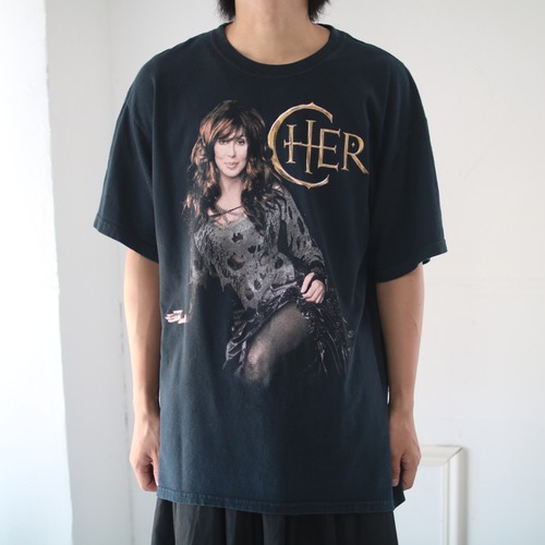 OLD" CHER " print design t-shirt black