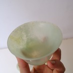 ホワイトグリーンな石の杯