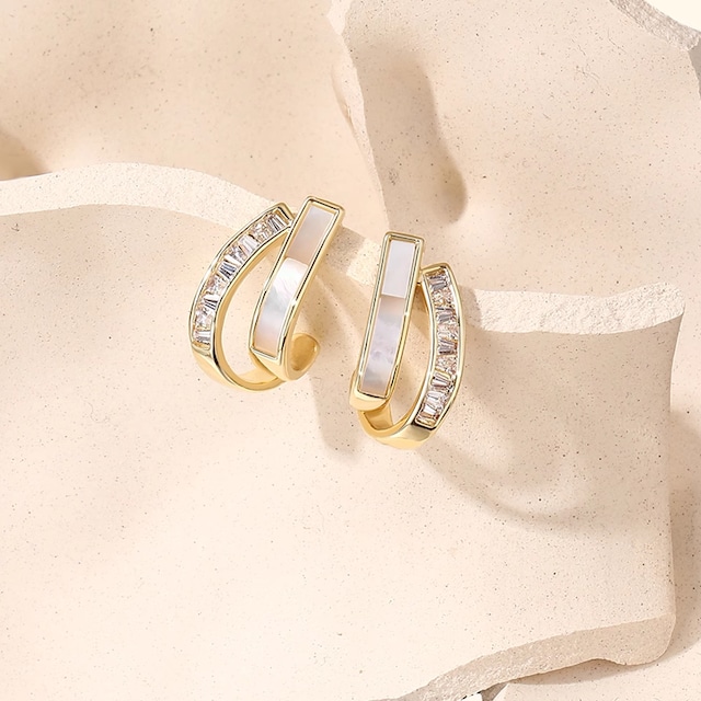 【小物】3色展開貝殻イヤリングピアス Q7532