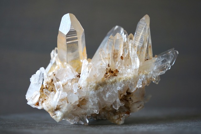 ヒマラヤ ガルサ渓谷パルギ産ダブルターミネーテッドクォーツ Quartz 1186