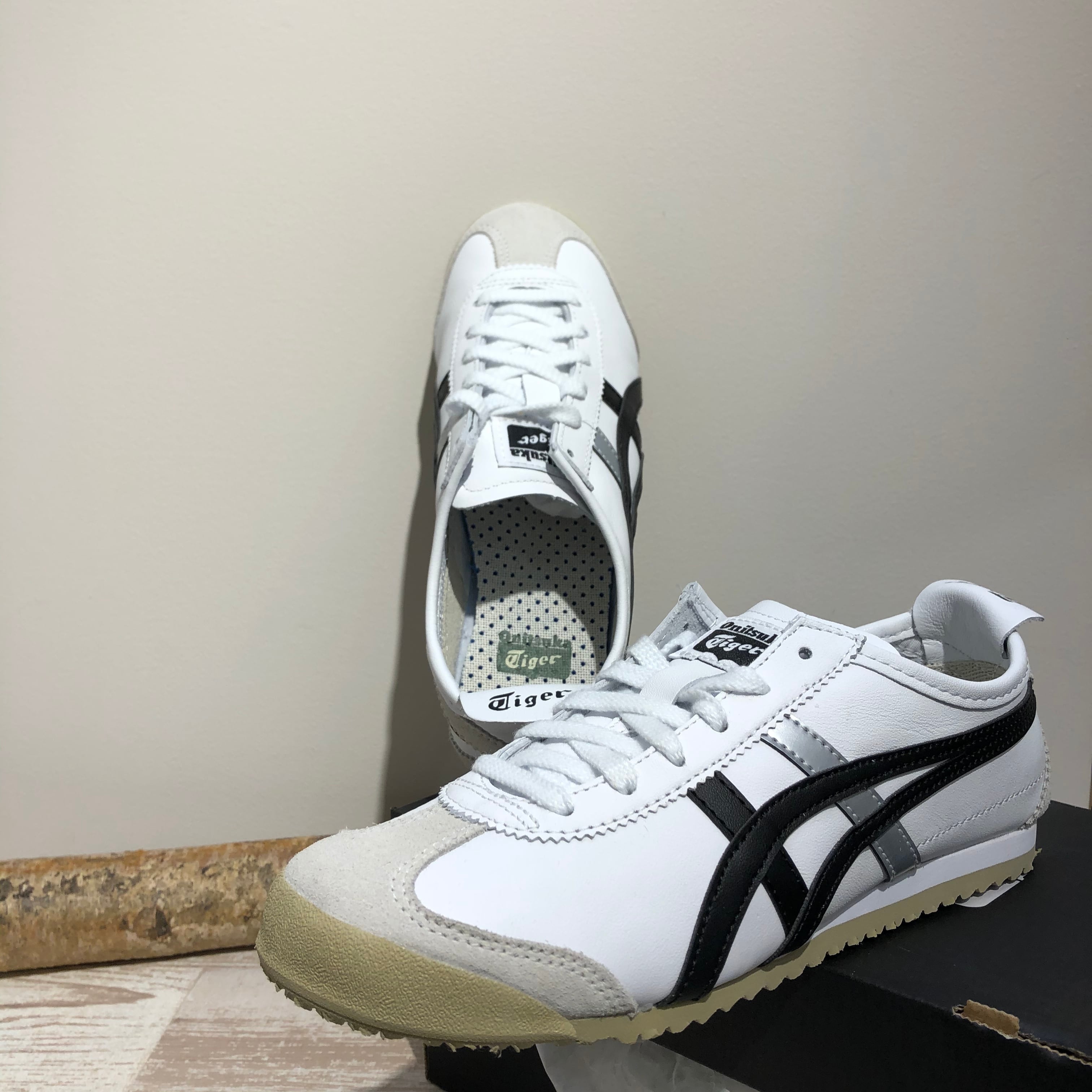 オニツカタイガー メキシコ 66 Onitsuka Tiger MEXICO 66 ホワイト ...