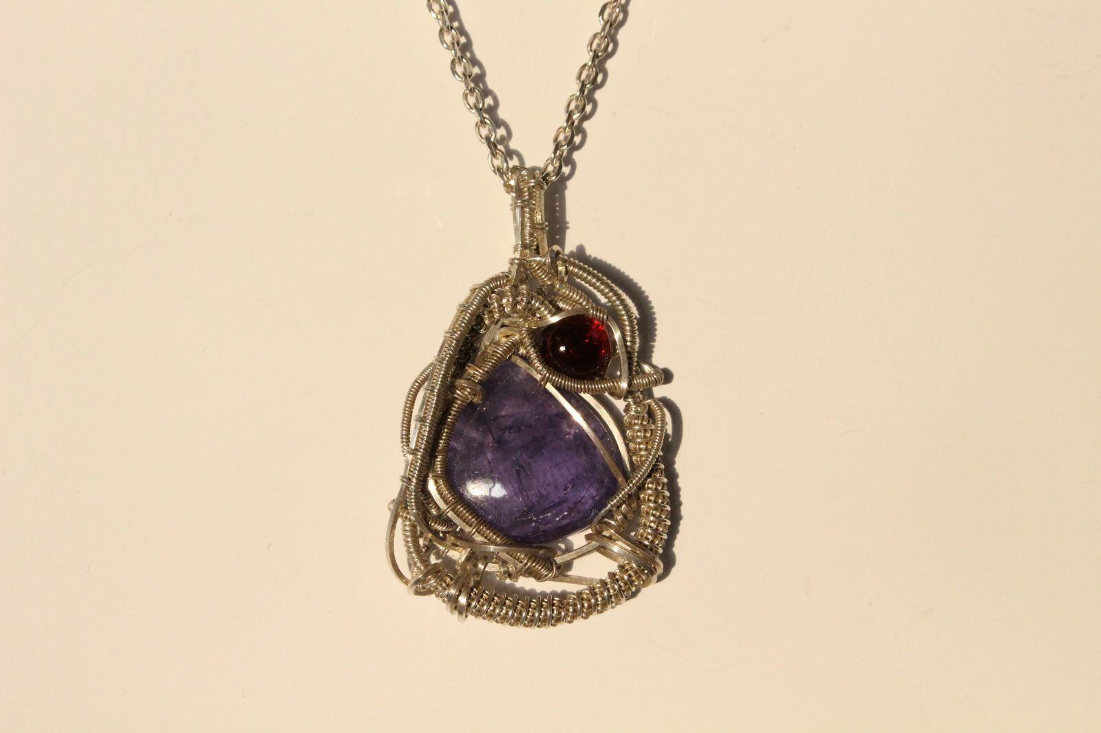 Tanzanite & Garnet siver 925 wirewrapping pendant