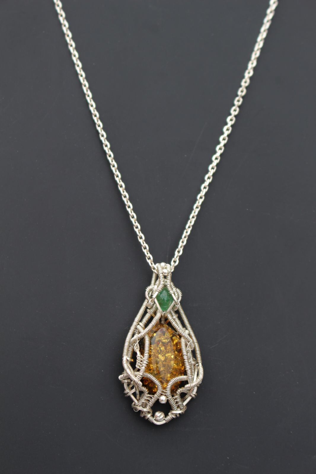 Amber & Emerald silver925 wirerapping pendant