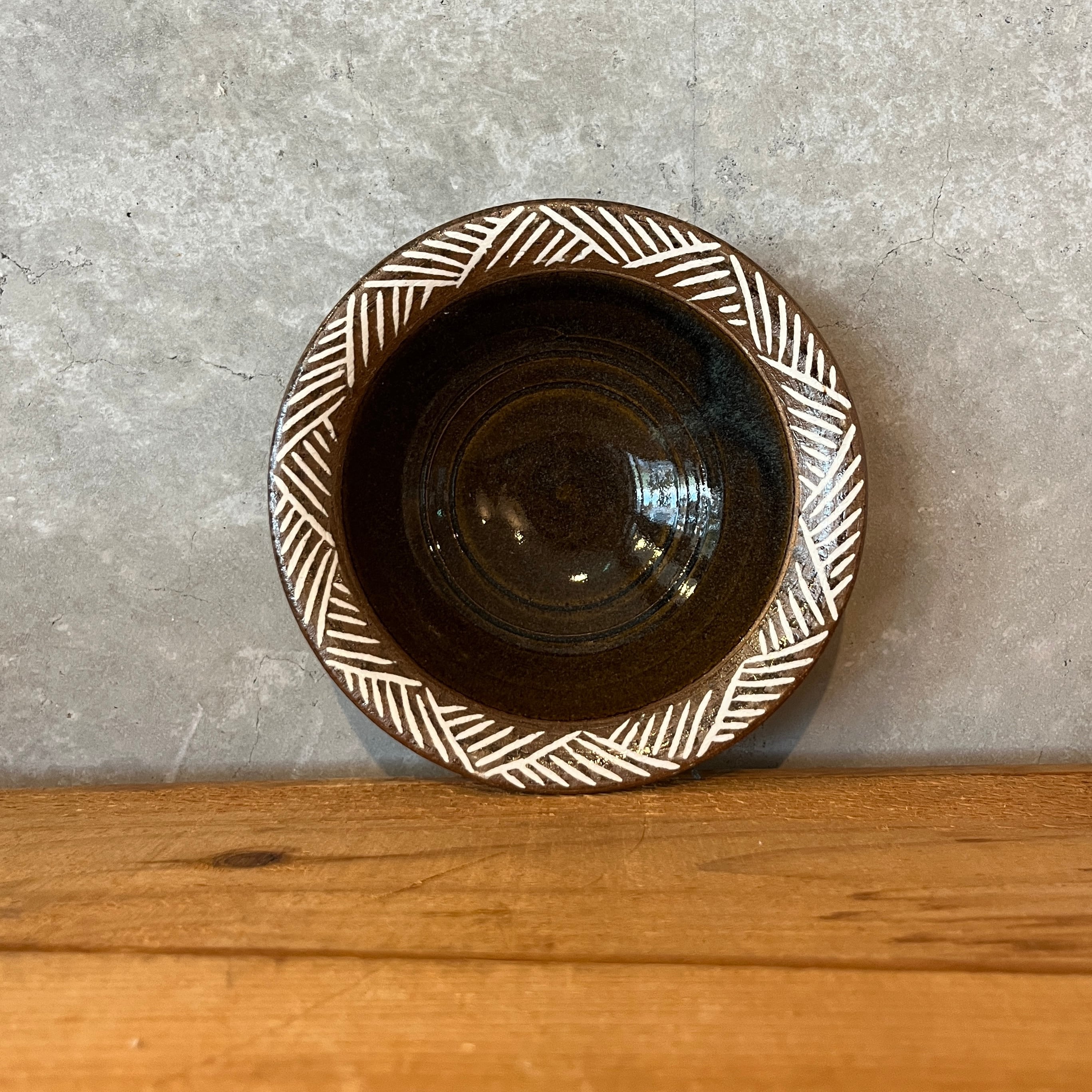 小代本谷ちひろ窯 緑象嵌5寸鉢