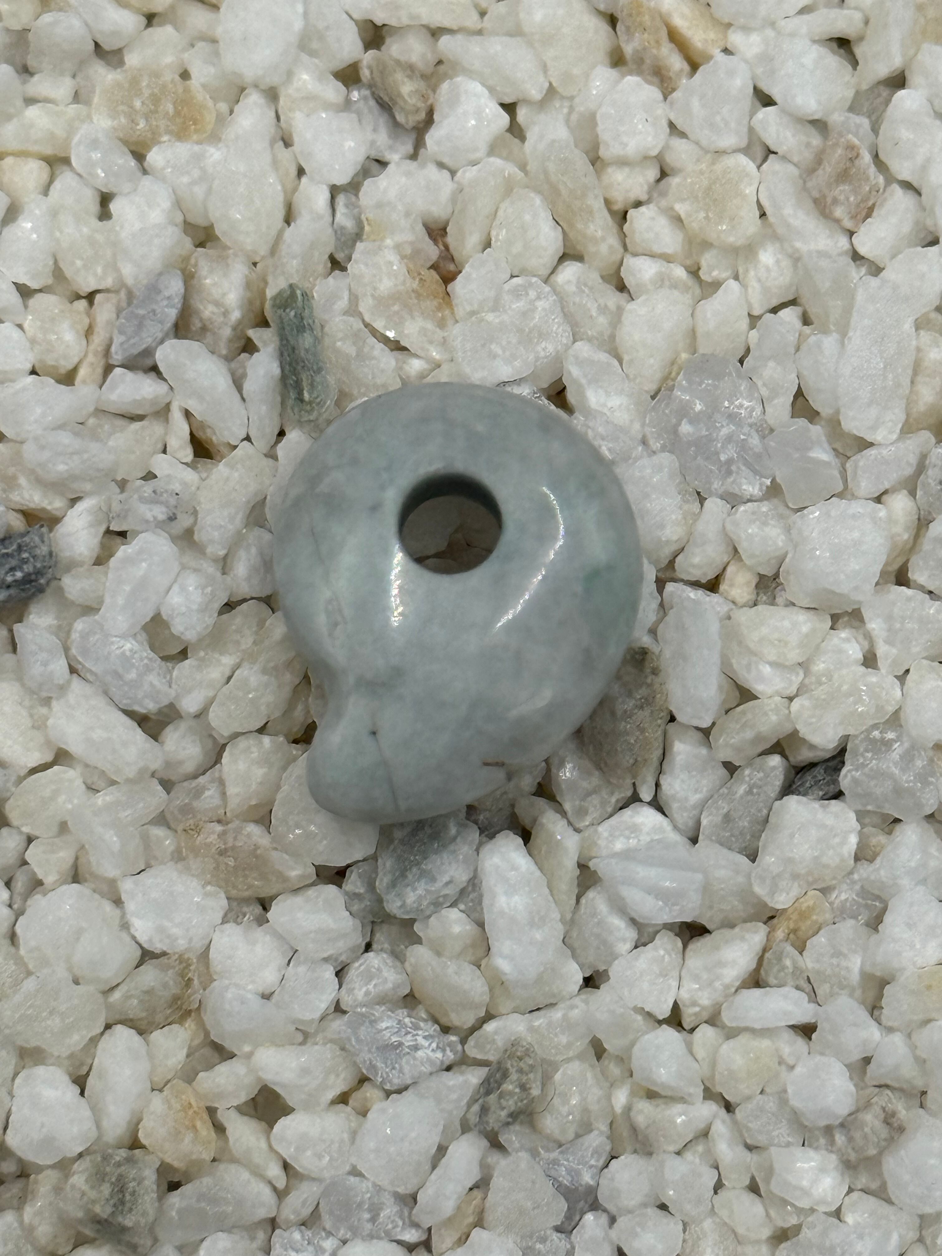 糸魚川翡翠 勾玉 033