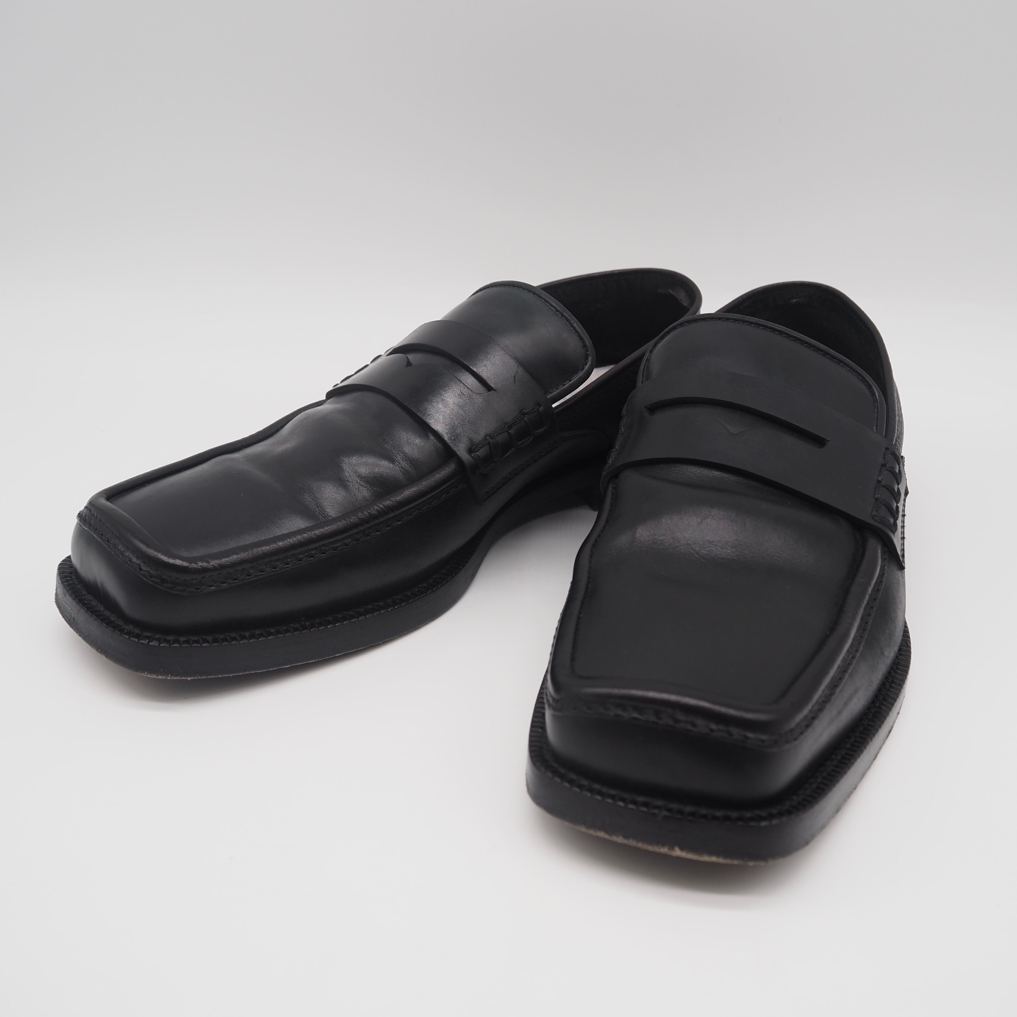 【送料無料】【美品】Maison Margielaブラックレザー ローファー38 Maison Margiera スクエアトゥ ローファー レザー ブラック メゾン