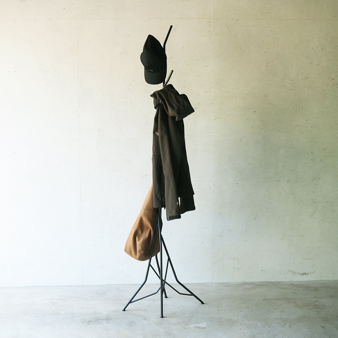 アイアンのコートスタンド】アートでおしゃれなハンガーラック/洋服