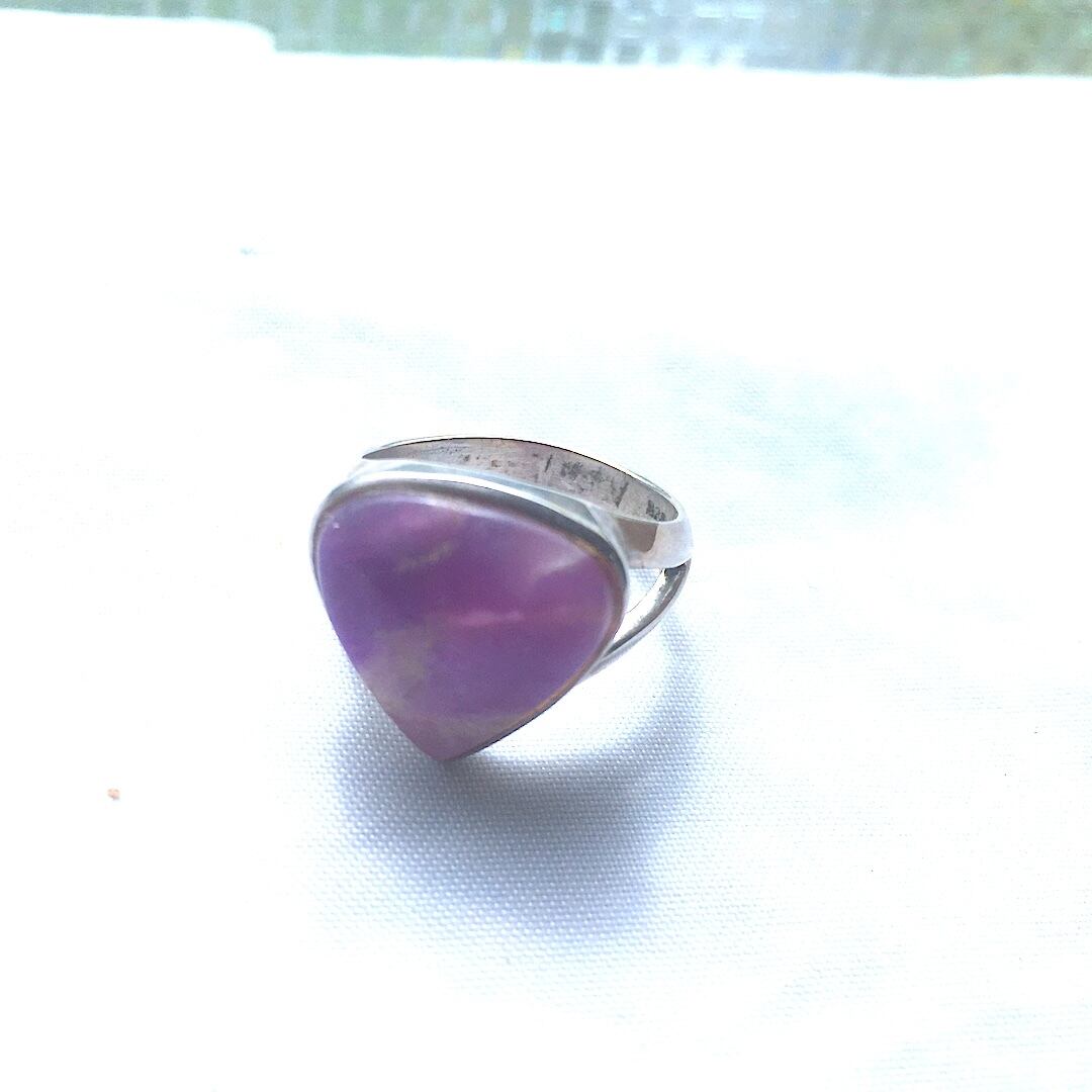 【一点もの】SV925✦⋆.·世界三大ヒーリングストーン ⋆.·スギライトのリング⋆.·✦