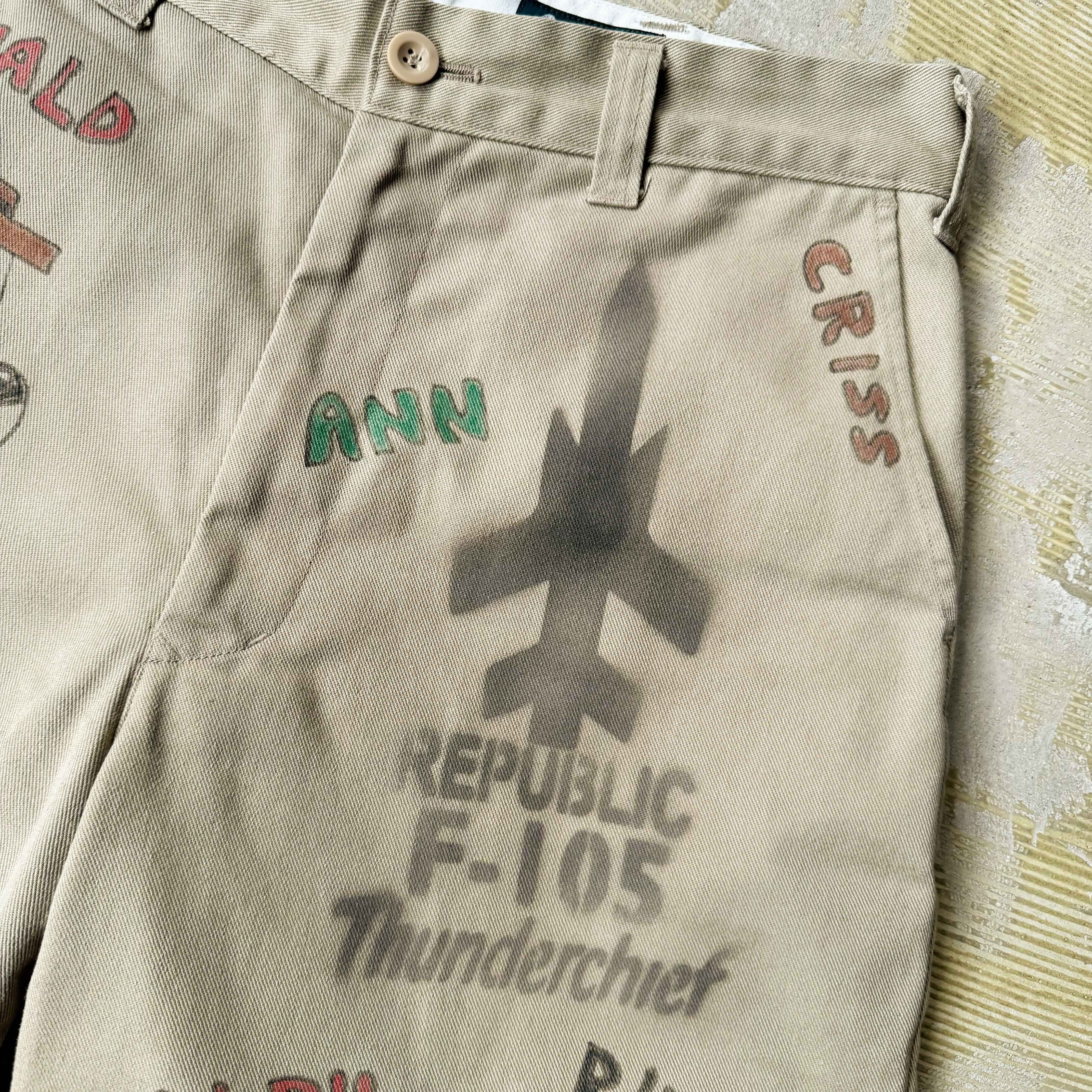 OSHKOSH】HAND PAINTED ART STENCIL MEMORIAL SHORT PANTS