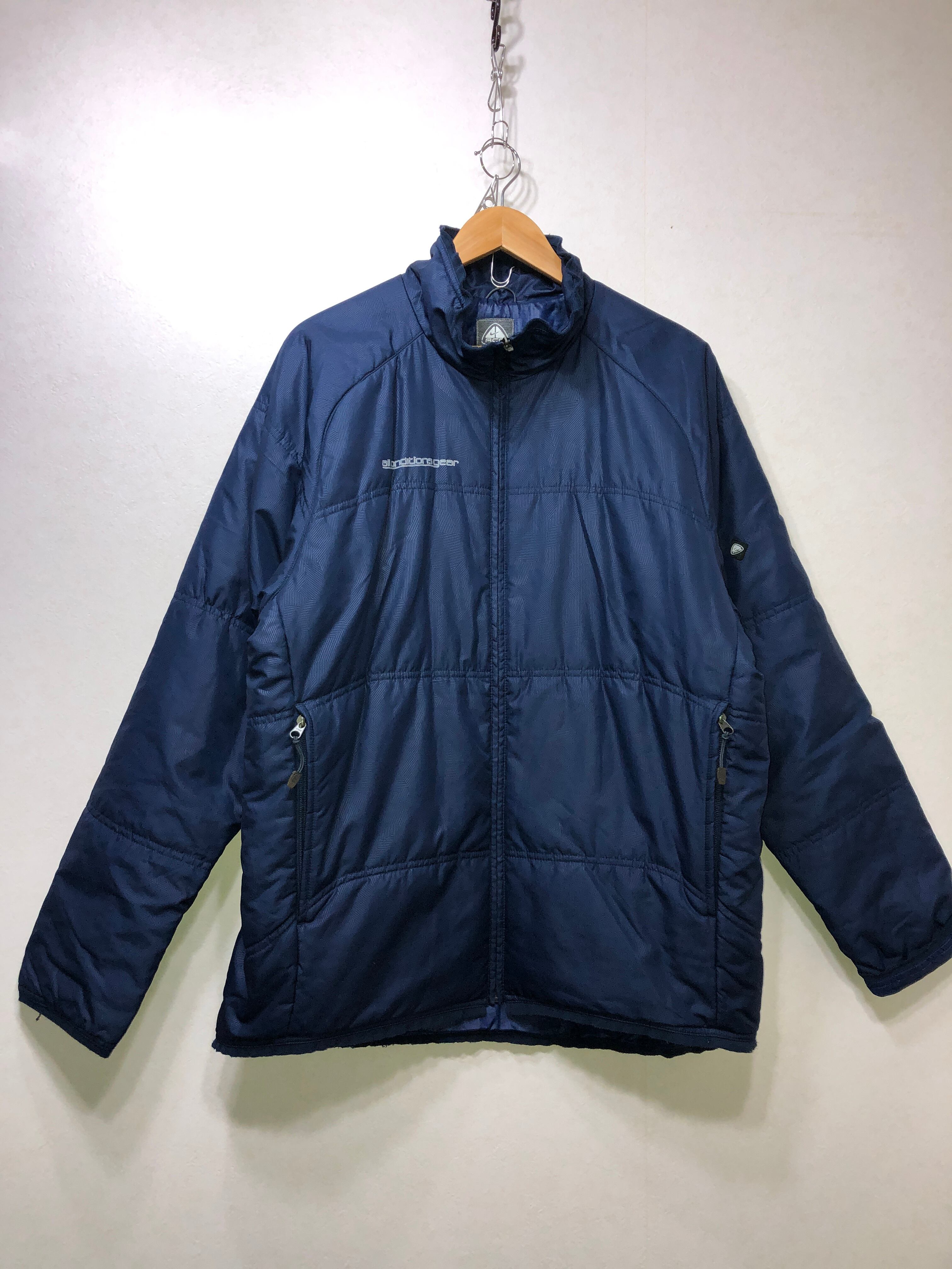 510201● NIKE ACG 中綿 OUTER LAYER COUCHE