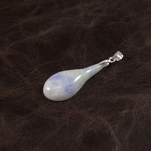 糸魚川翡翠 ラベンダー翡翠 スプーン型ペンダントトップ 1.9g  Itoigawa Lavender Jadeite spoon pendant top