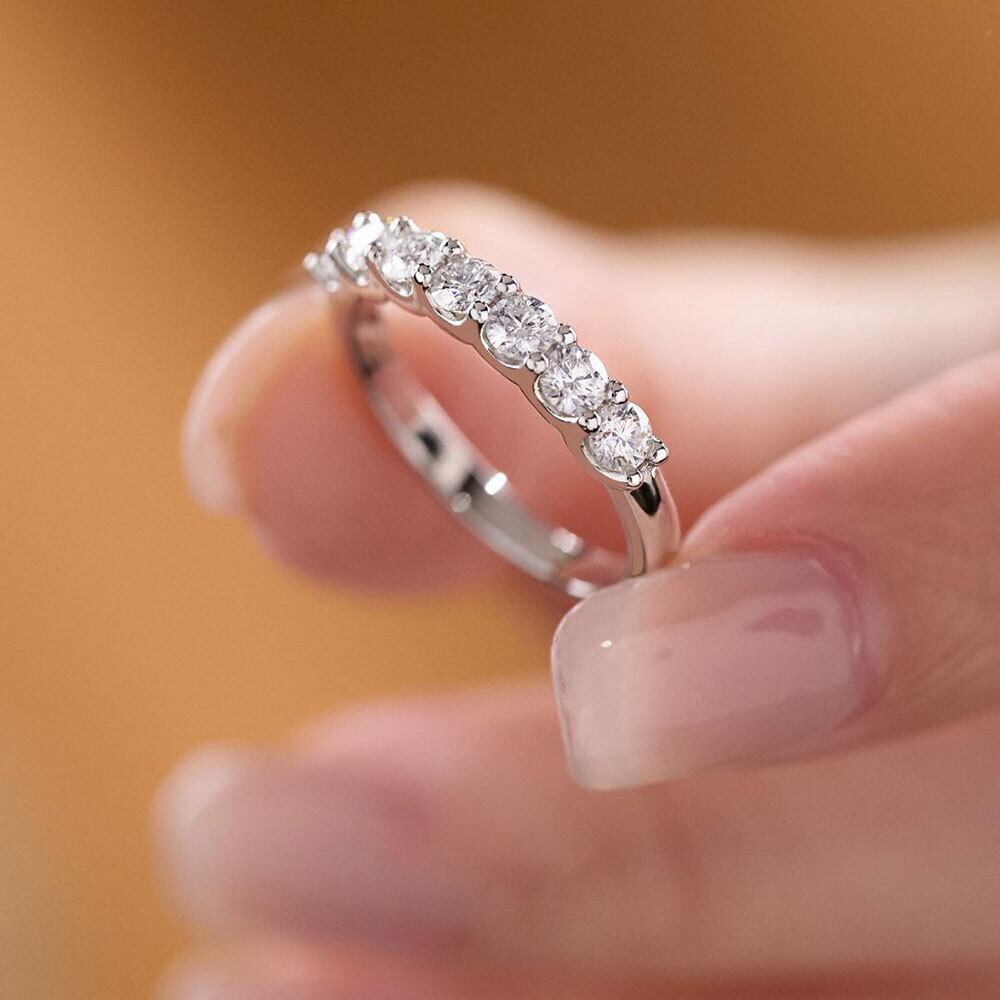 【高品質】モアサナイト Vライン フルエタニティリング S925 約0.6ct 楽天市場】【新作半額クーポン】モアサナイト リング フルエタニティ