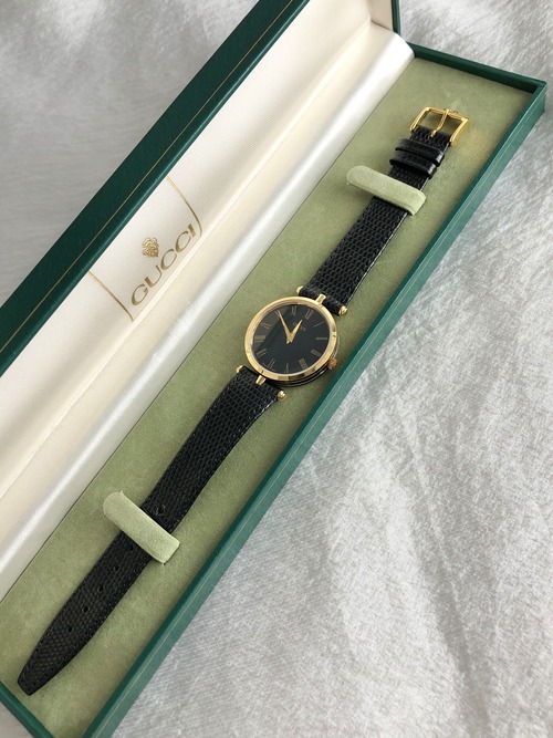 GUCCI グッチ 腕時計 ブラック ゴールド ローマ レザー クウォーツ vintage ヴィンテージ オールド b2b3v5