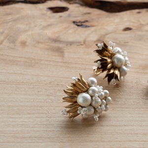 monshiro　cornus bouquet earring