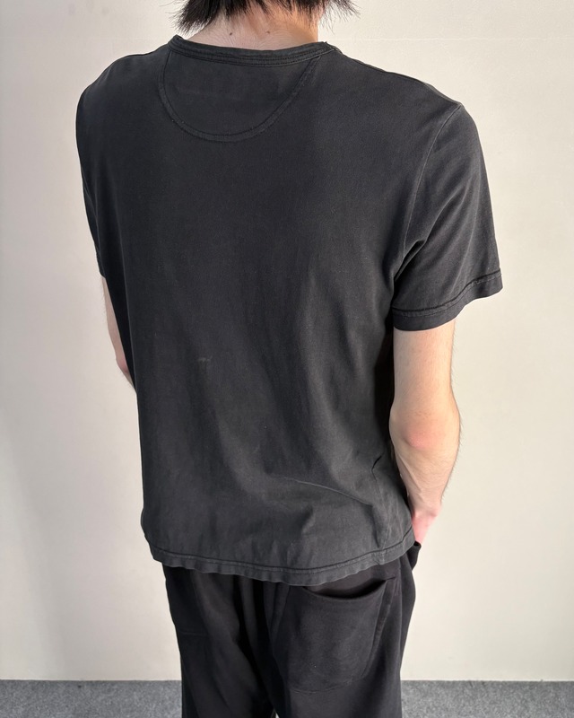 【DIRK BIKKENBERGS】v-neck logo t-shirt