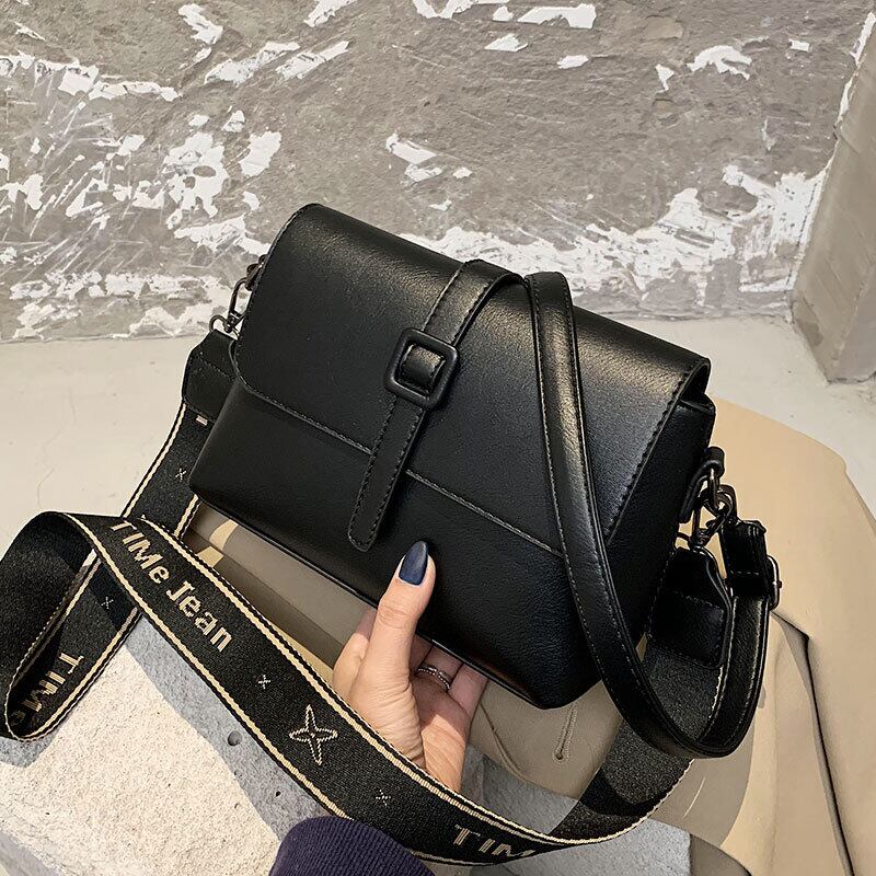 オータムウィンターレッド 秋物 冬物 スクウェア メッセンジャーバッグ Tiancai_Wing_Bag45868253371