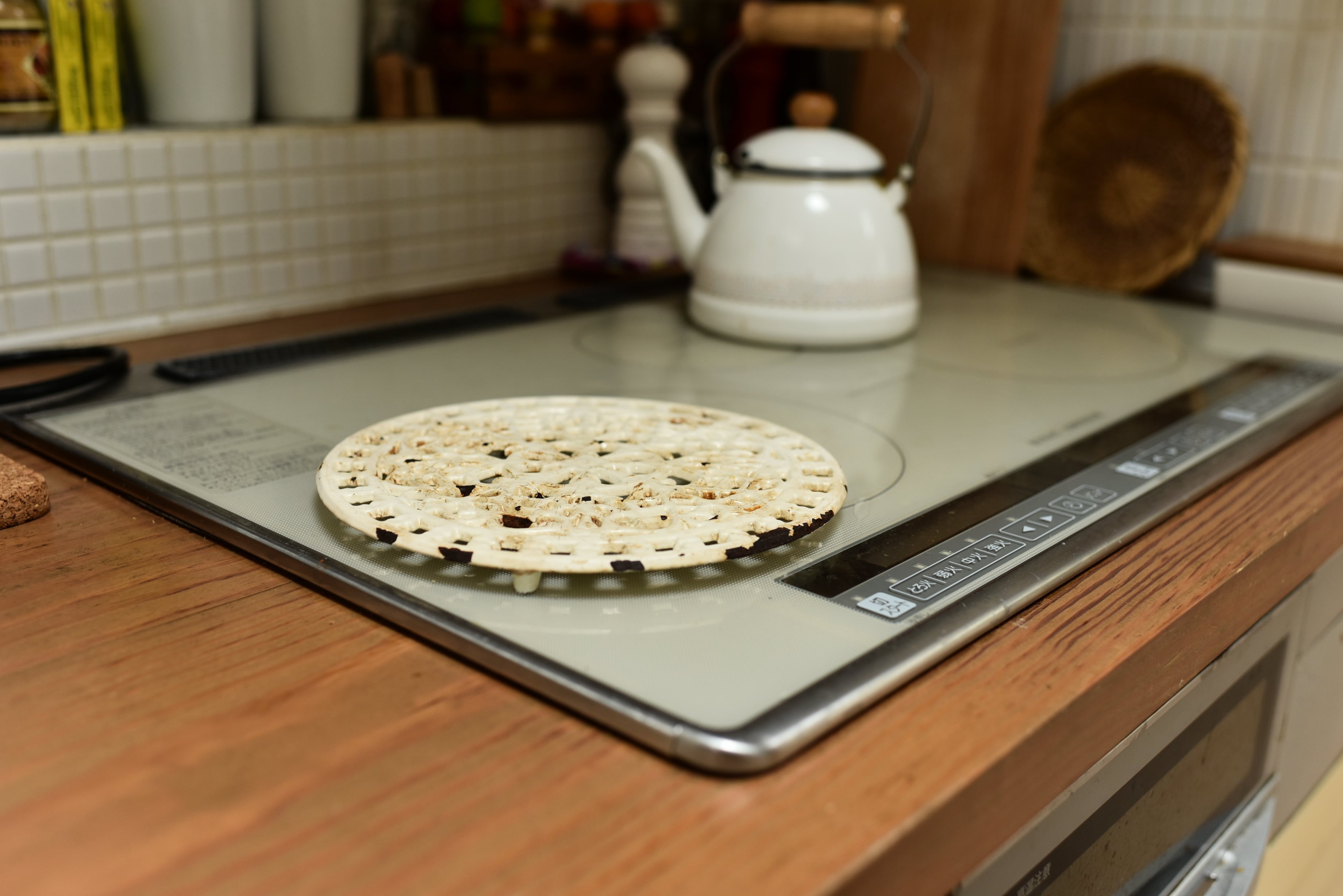 *売約済* 人気のアイアン トリベット / 鍋敷き 白 フレンチアンティーク