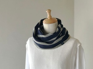 ふんわりねじりスヌード レジメストライプ ネイビー×ホワイト/カーキ