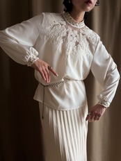 refined floral embroidery high neck shirt-5272-6