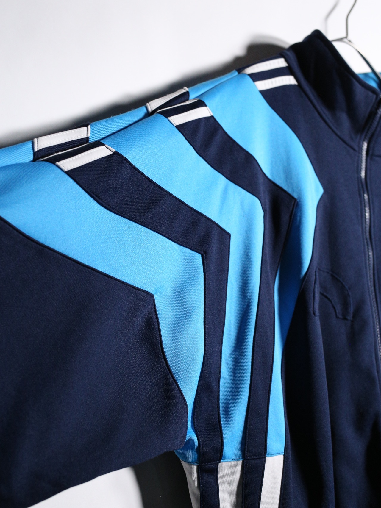 "adidas" cold color switching design over silhouette track jacket - 12