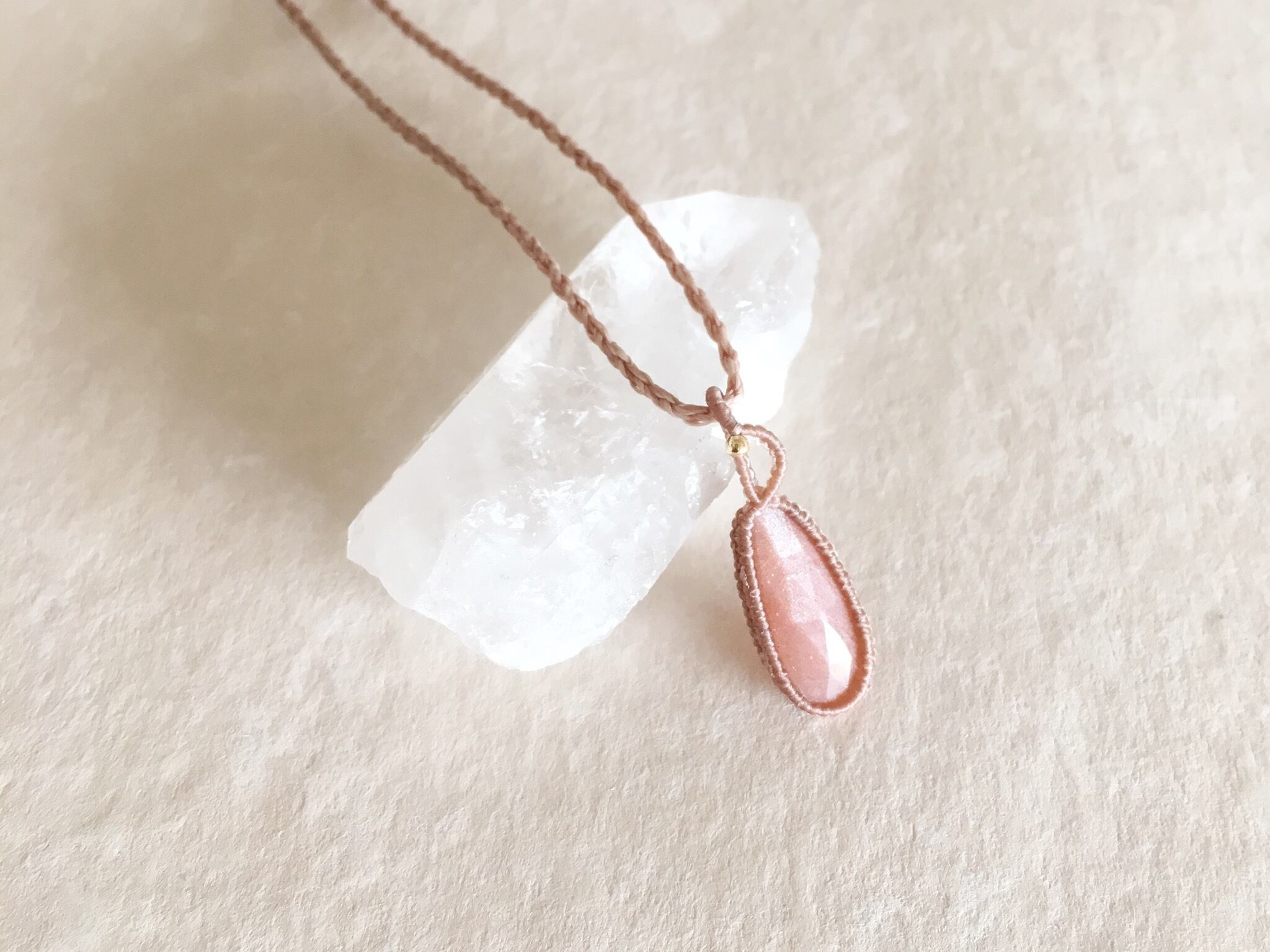 サンムーンストーン macramé necklace
