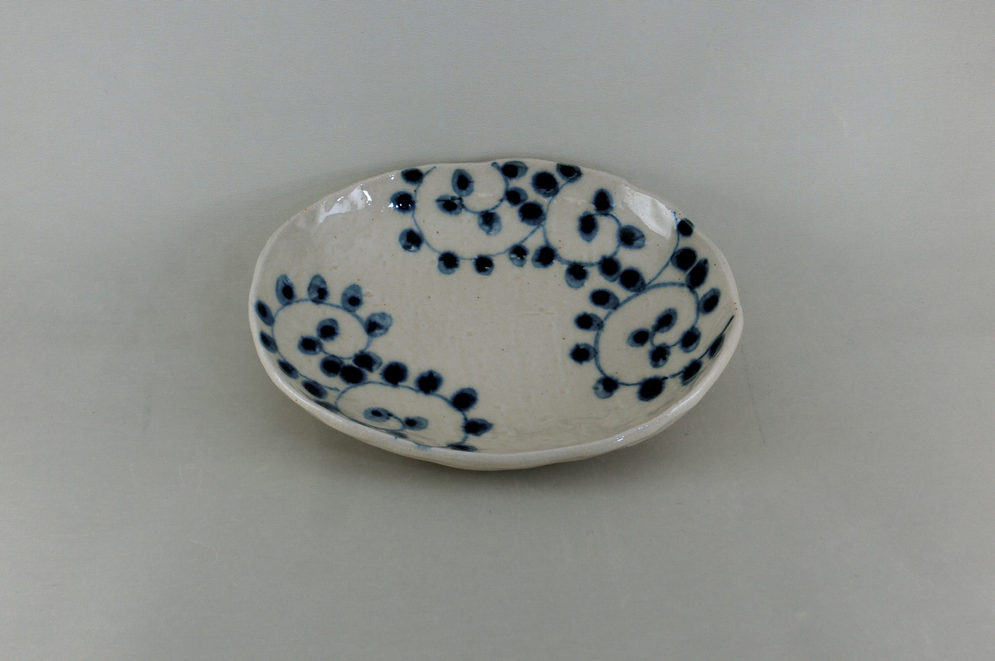 アラベスク楕円取皿（宗山窯）