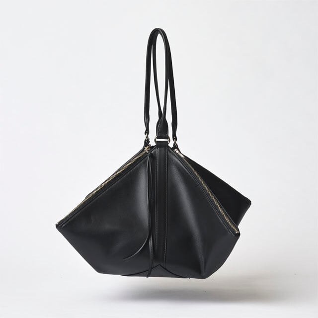 "MOCCO" HAND BAG - BLACK