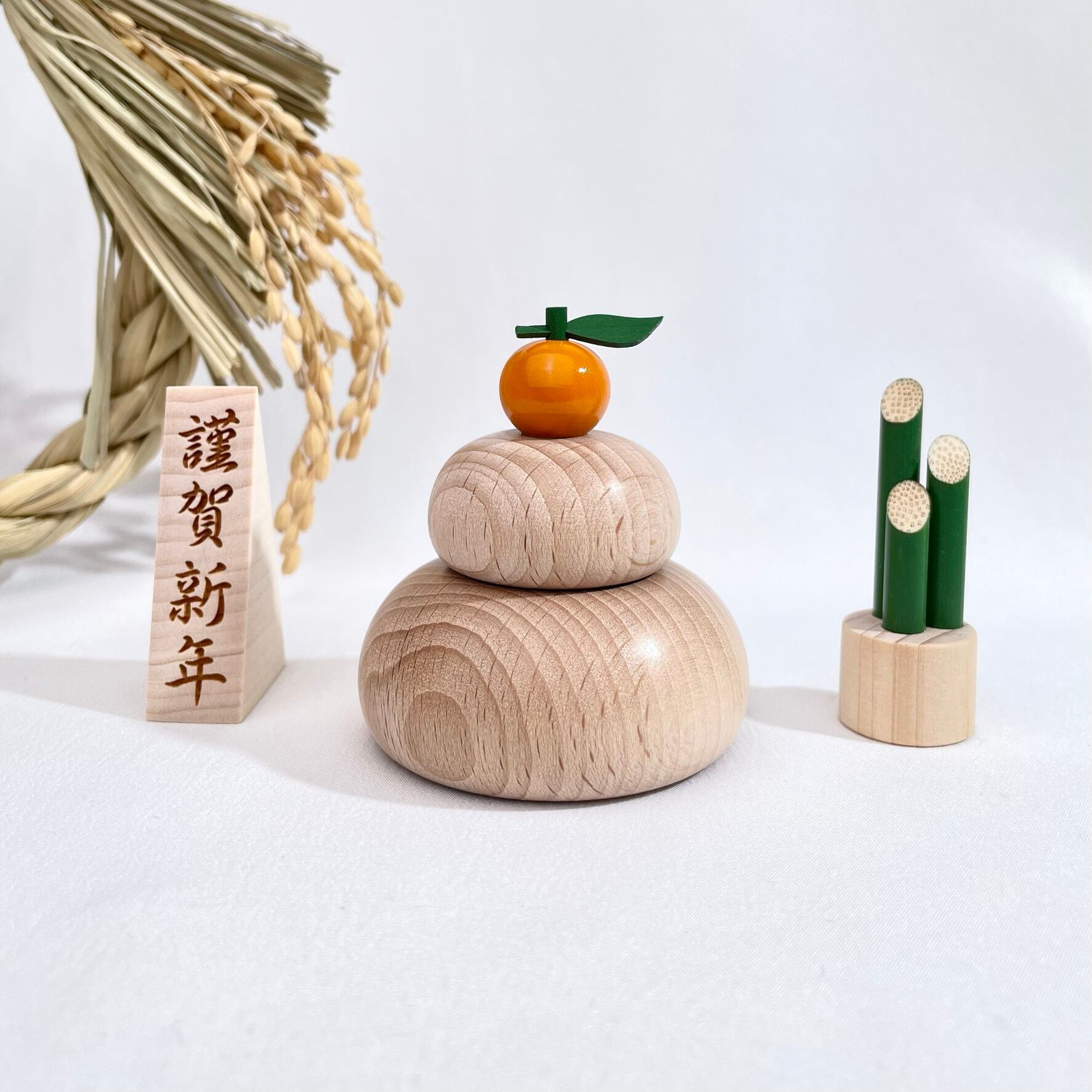 紀州ひのきの木製もっちり鏡もち Ｍサイズ　正月飾り／鏡餅／門松 楽天市場】鏡餅 木製 紀州ひのき 木製鏡餅 木製鏡もち 2026年 正月飾り