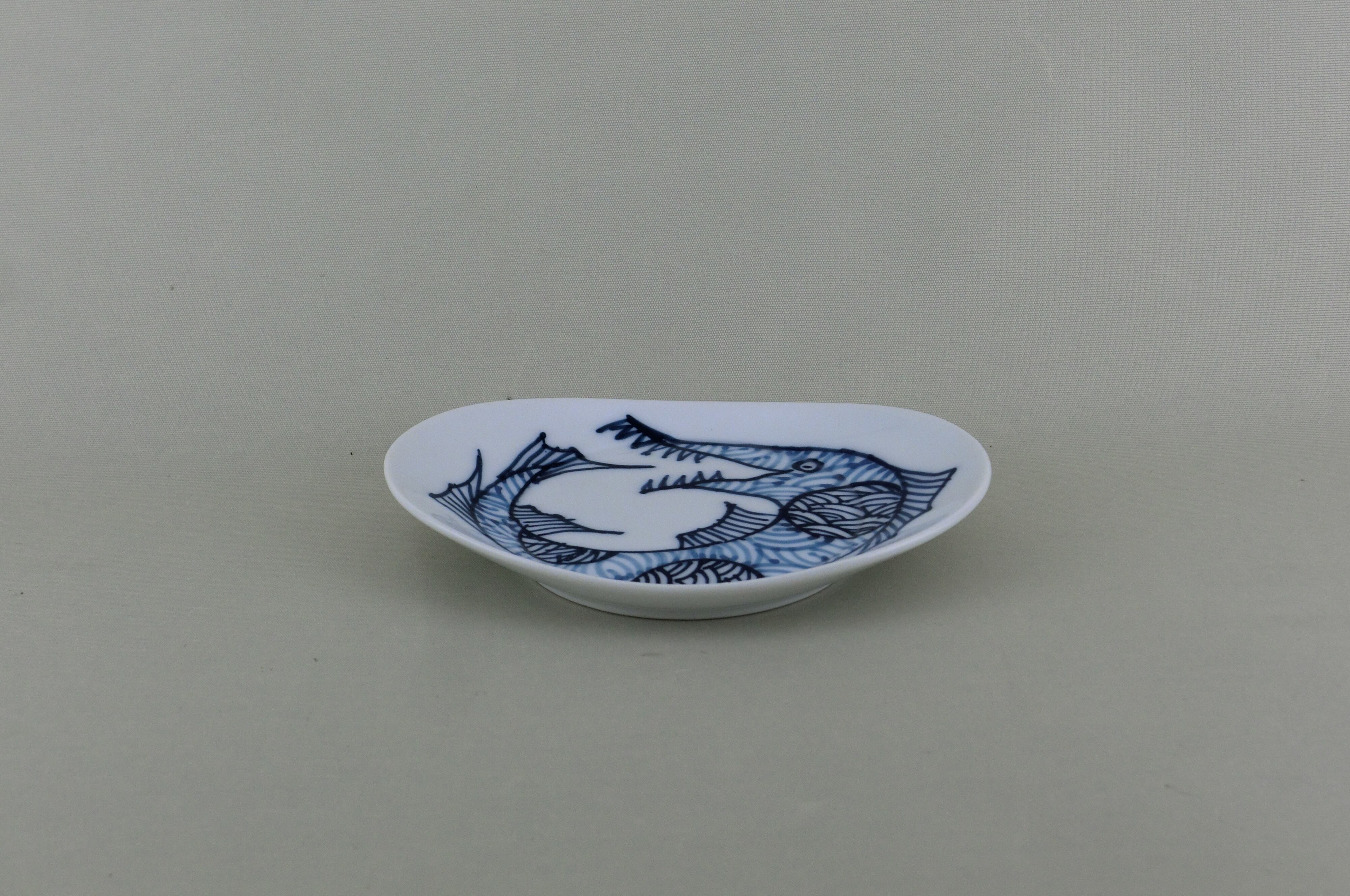 変魚シリーズ　小皿　（青）