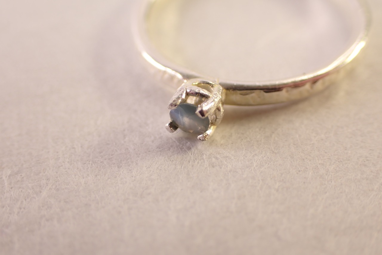 グリーンクリソベリルリング　0.06ct　[D12-92]