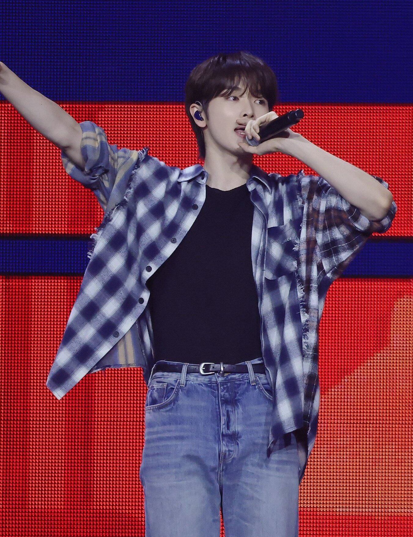 特注美品】RIIZE ソンチャン talksaxy ユニフォーム 特注美品】RIIZE