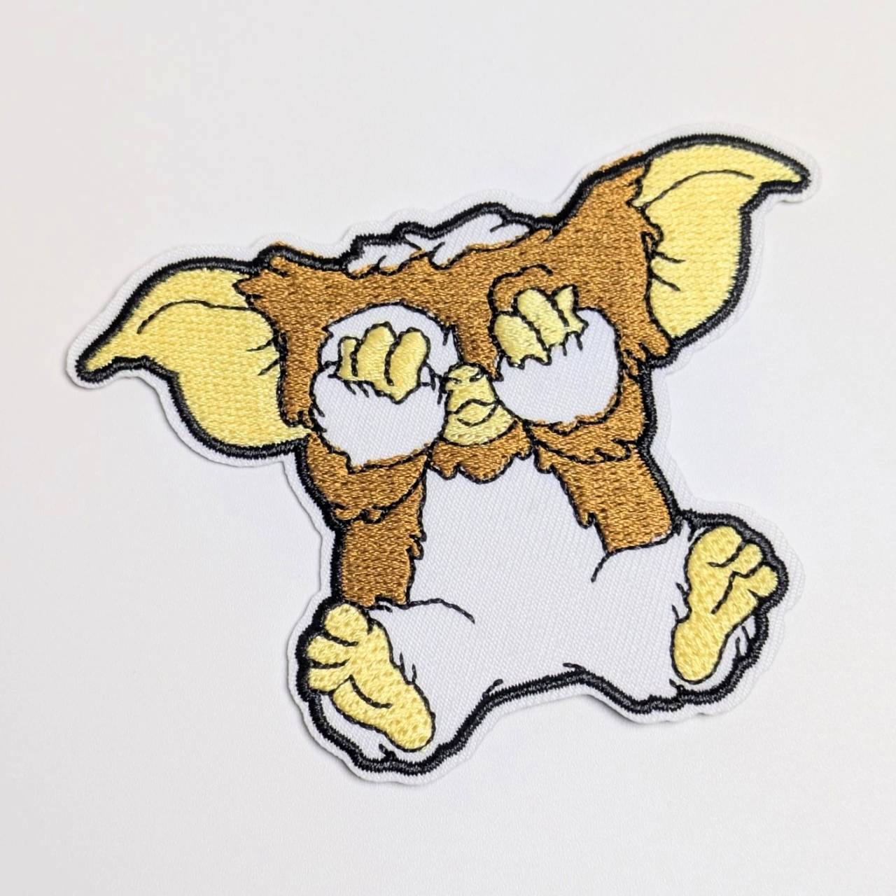 送料無料! ★刺繍アイロンワッペン★【 Gremlins ( グレムリン ) 】 ギズモ 目隠し〚アメリカン雑貨 アメトイ〛