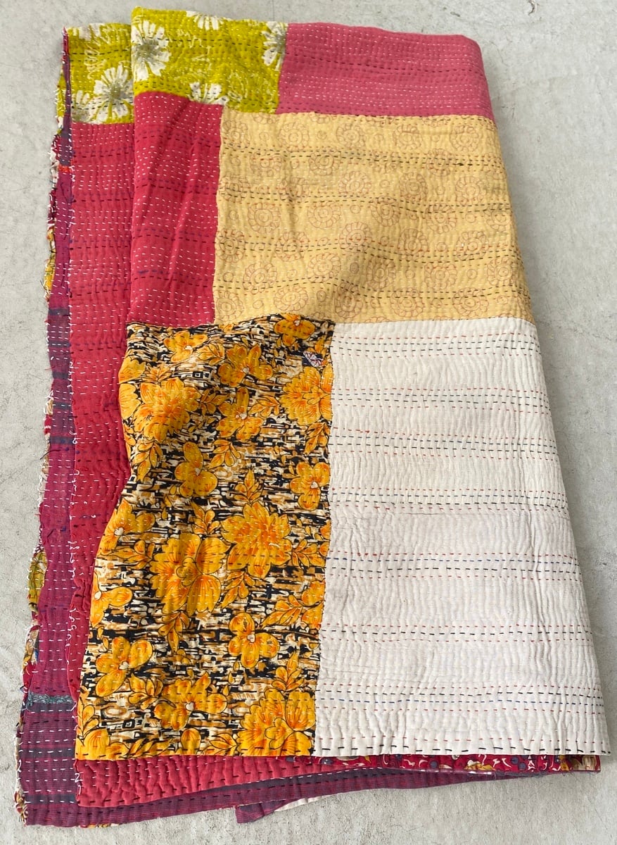 カンタ刺繍ラグ(4)