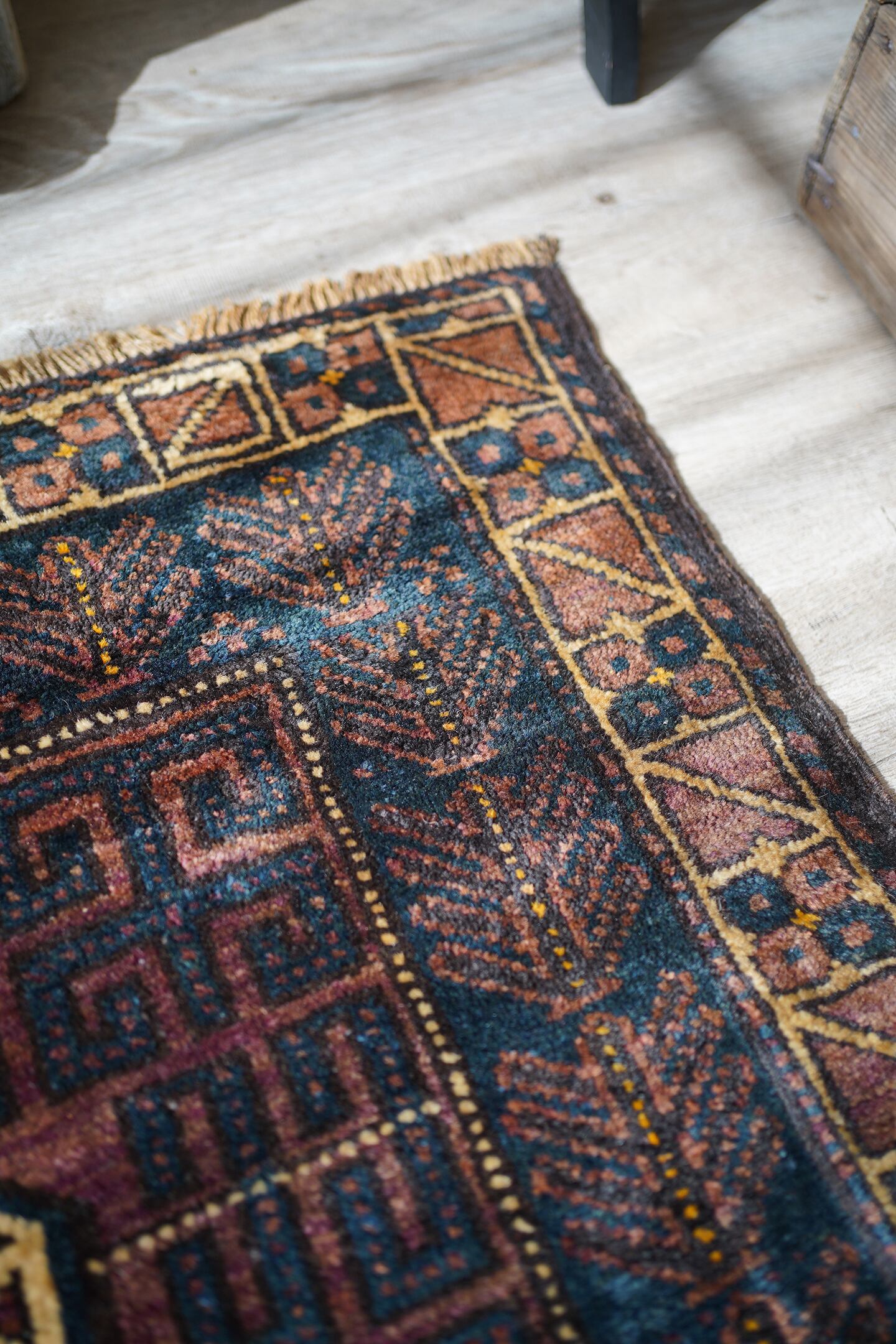 184】Vintage Afghan Baluch rug 1970's - 1980's | ヴィンテージラグ