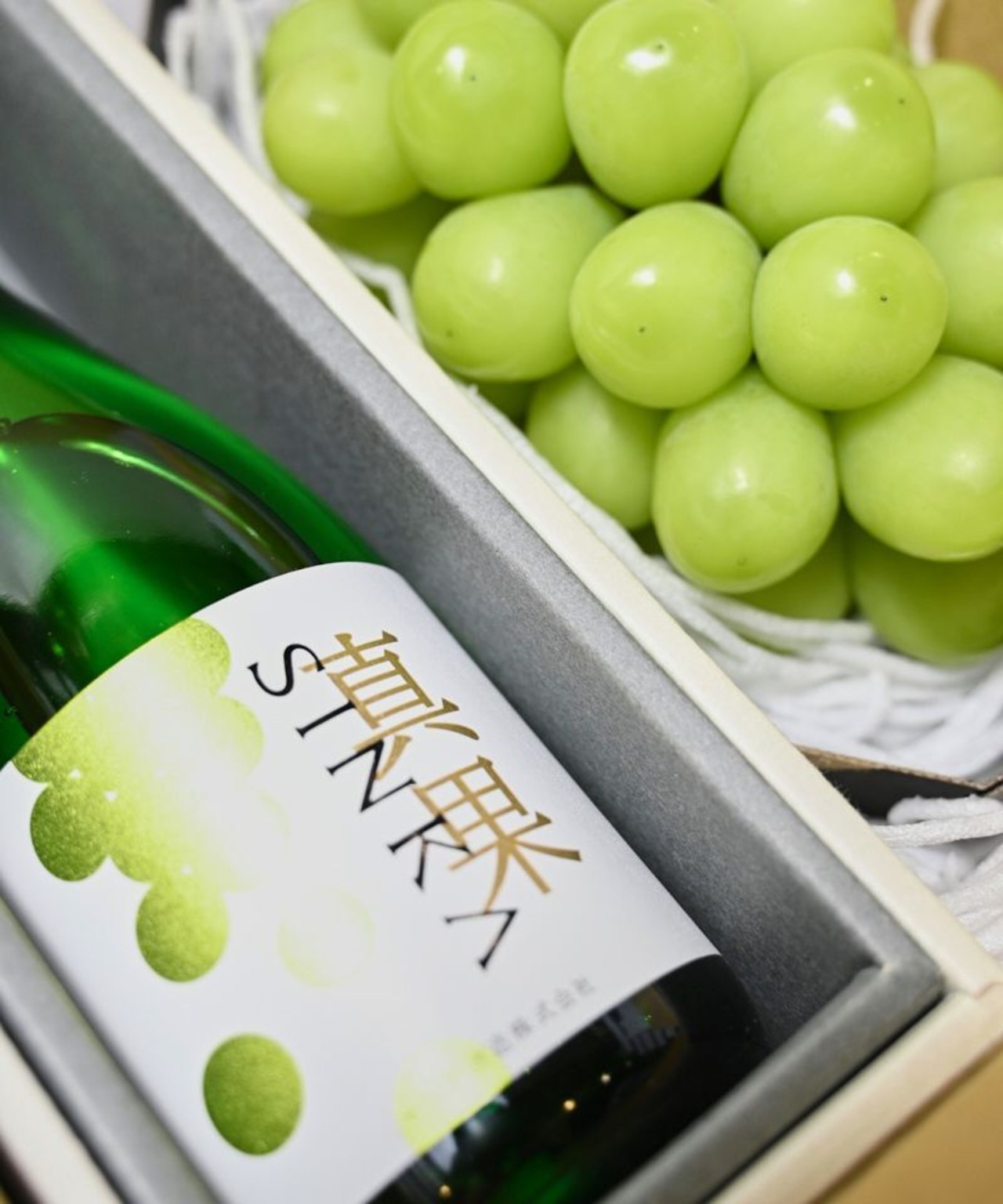 ※期間限定予約販売 プレミアムセット【 山梨県産 朝採りシャインマスカット＋SINKA 】