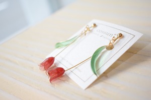 【ピアス変更可能】cossun*/チューリップイヤリング