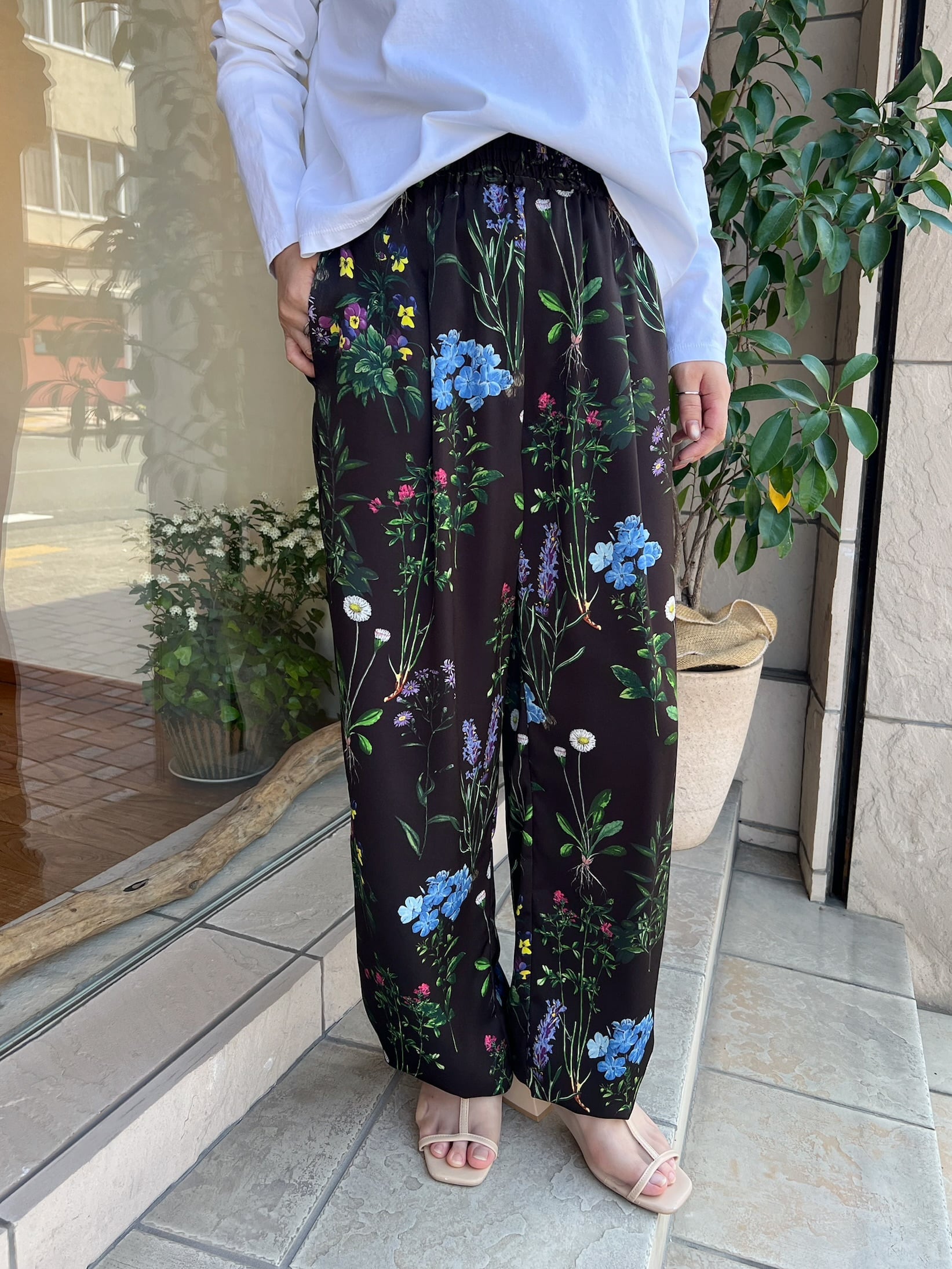 TICCA フラワープリントパンツ Brown再入荷】TICCA / フラワープリントパンツ | anouk