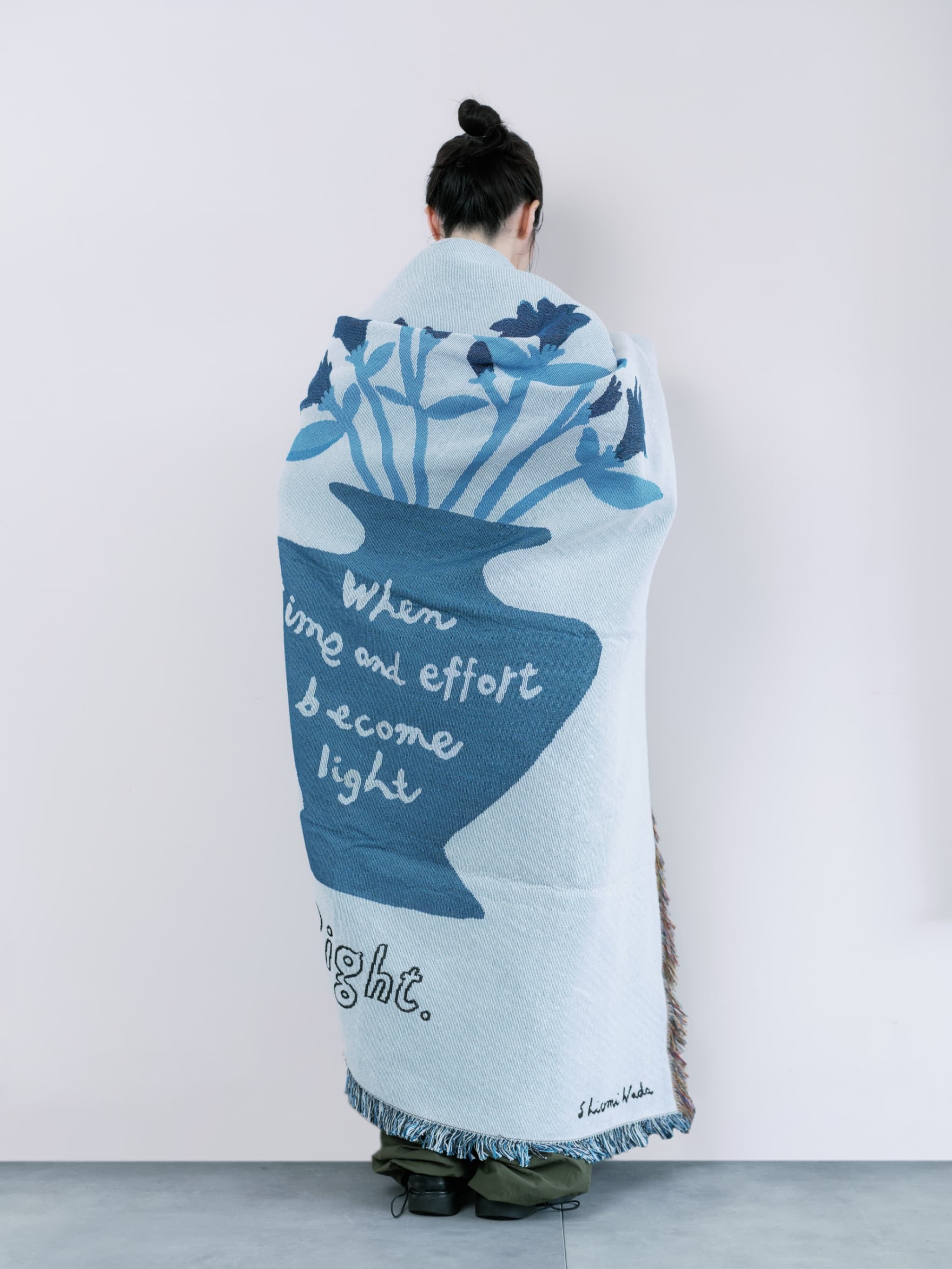 ずっと真夜中でいいのに。 ジャガードブランケット 8ight × Shiomi Wada ジャガードブランケット[Blue Gentian] | 8ight.