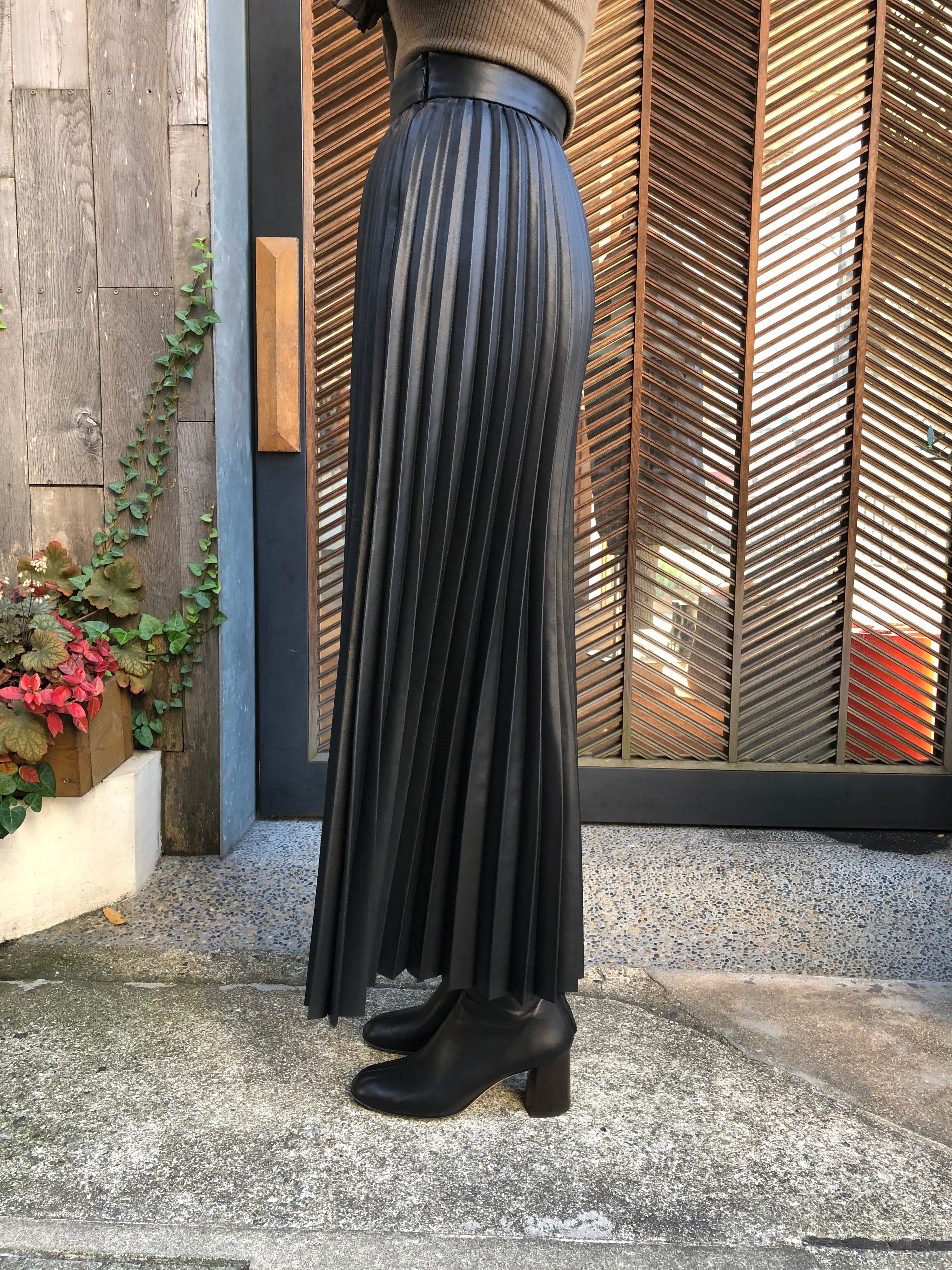 CLANE ACCORDION PLEAT LEATHER SKIRT タグ付-