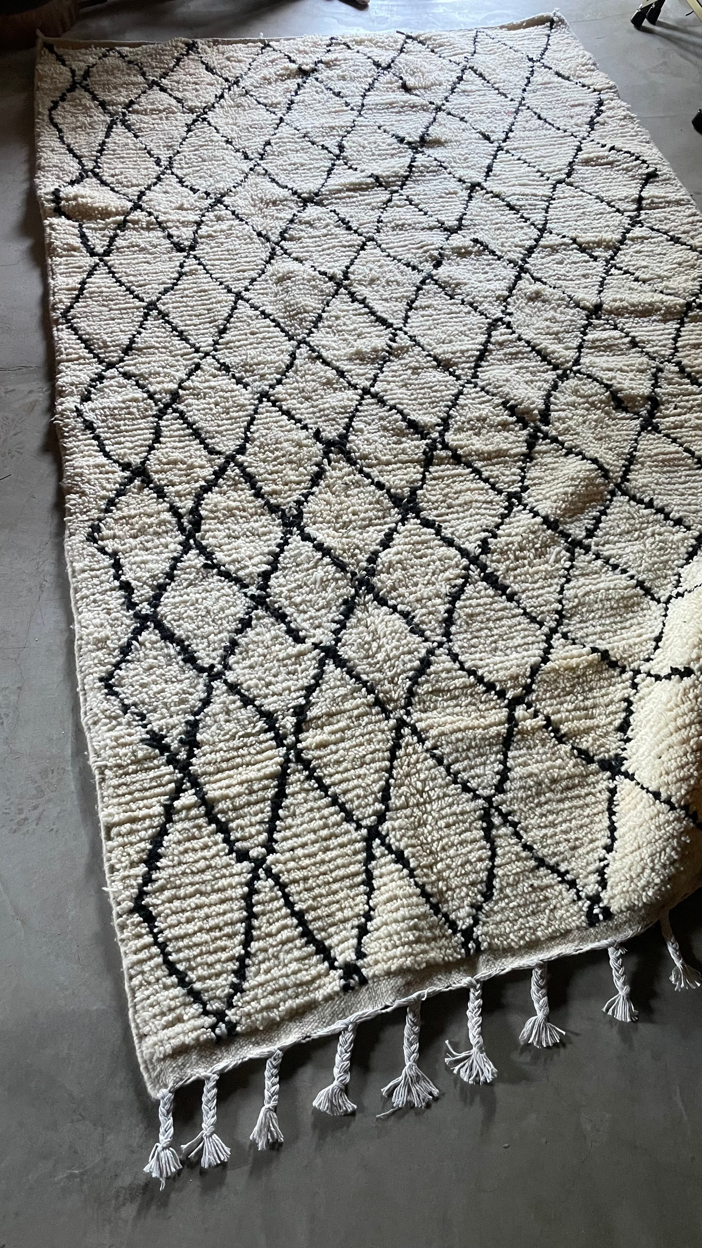 ベルベルラグ 153 × 98cm モロッコ 平織りベニワレンラグ ベルベルラグ 153 × 98cm モロッコ 平織りベニワレンラグ