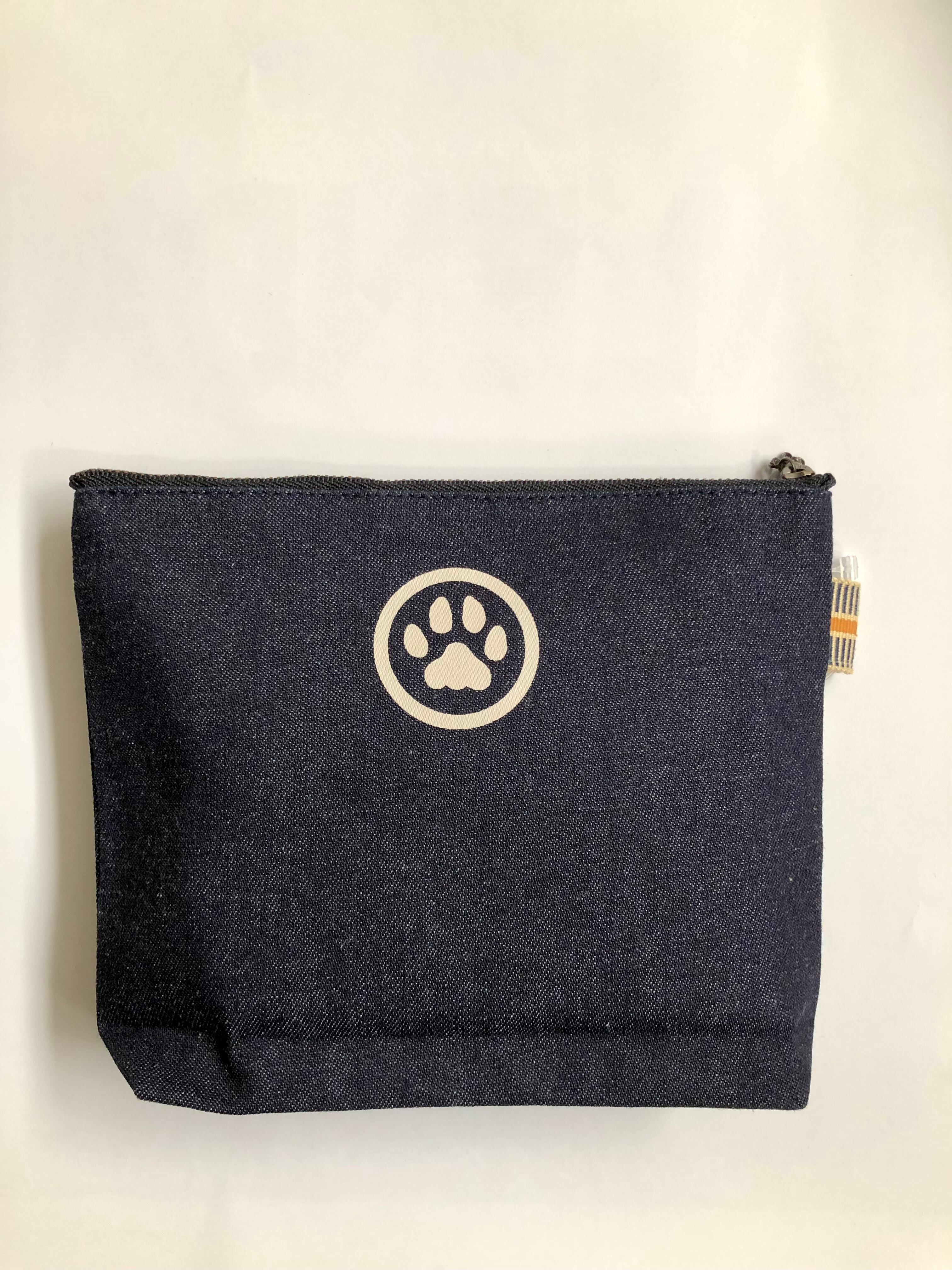 岡山デニム「にゃおとら」ポーチ（C） Japanese denim pouch (C