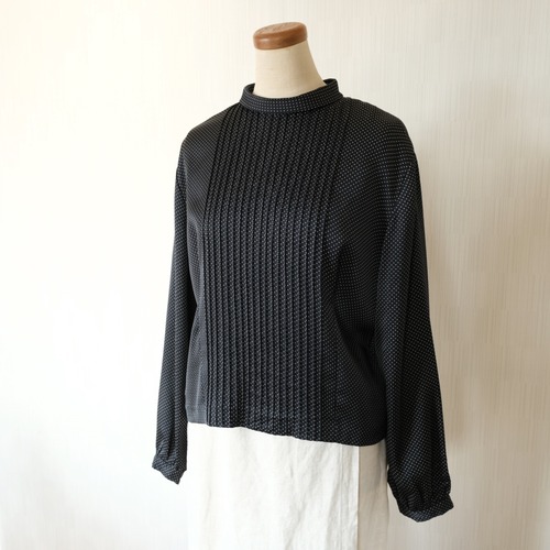 スタンドカラーブラウス