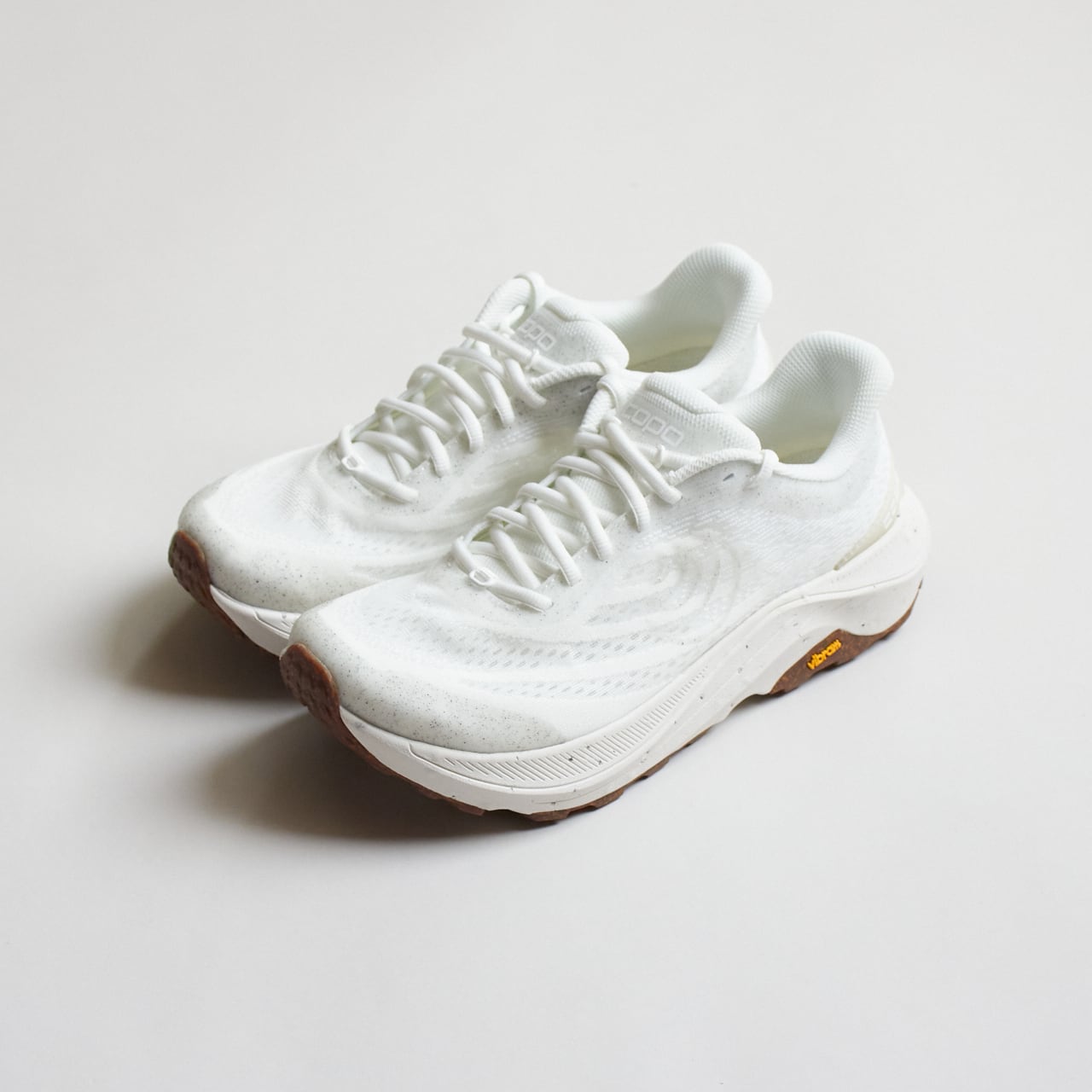 Topo Athletic(トポ アスレチック)ULTRAVENTURE 4 -Salt/Natural(MEN)メンズトレイルランニングシューズ