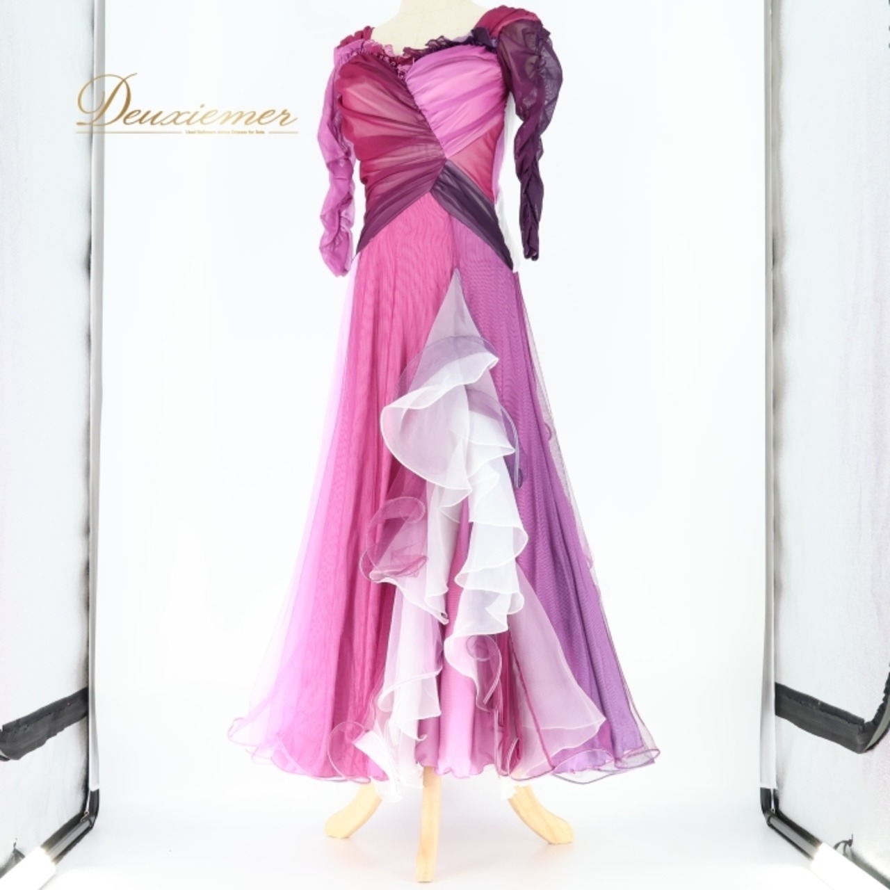 社交ダンス 衣装 チャコット Chacott ワンピース ドレス パーティドレス レース 伸縮 綺麗 発表会 パーティ 上品 綺麗 フリル ピンク系 パープル系 日本製 フェミニン エレガント スカート ダンスウェア 女性用 ドレスアップ ステージ衣装 おしゃれ 高品質