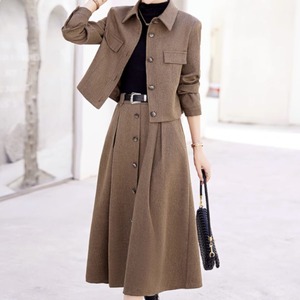 シングルブレストショートジャケット＆フロントボタンミモレ丈スカートのセットアップ A00613