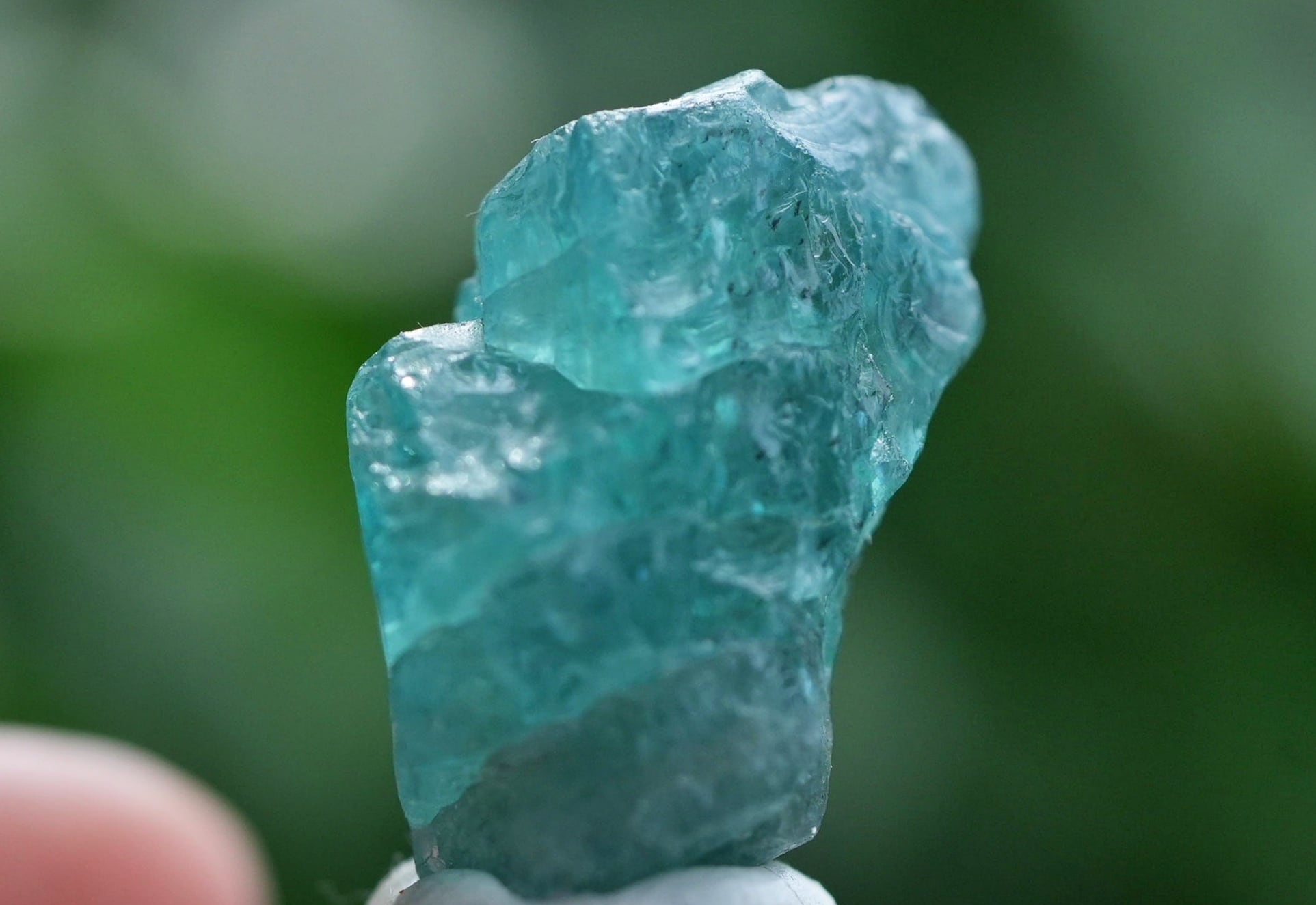 透ける☆ブルーアパタイト原石 s1043 | Funky garuda Stone